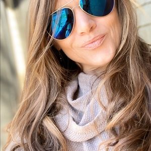 Meet your Posher, Leslie